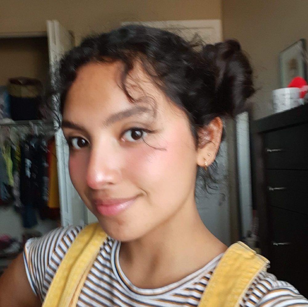Meet your Posher, Daniela